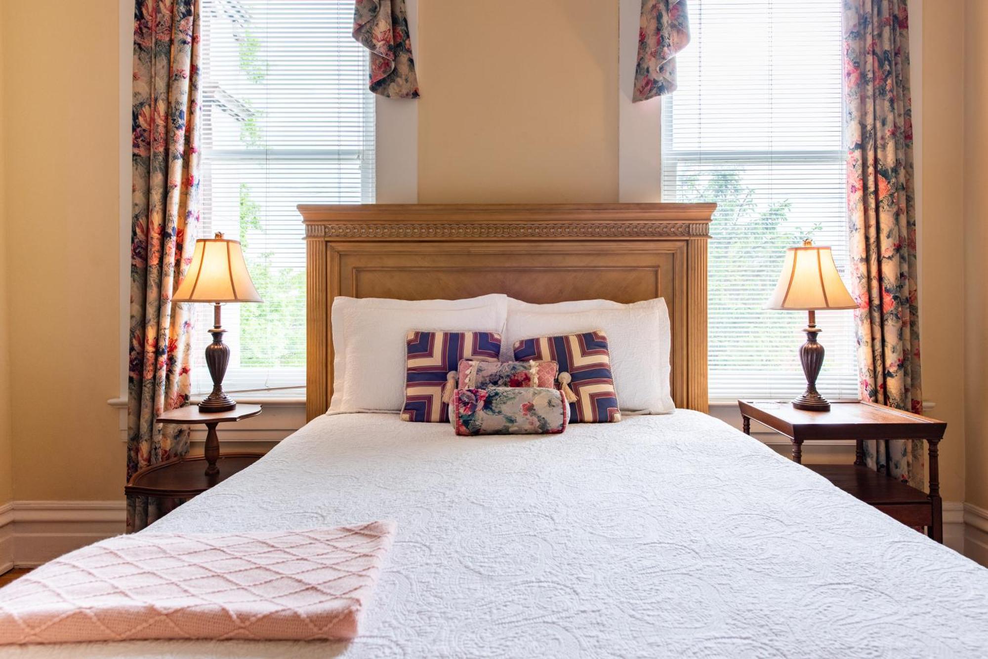Dupont Mansion Bed & Breakfast Louisville Quarto foto