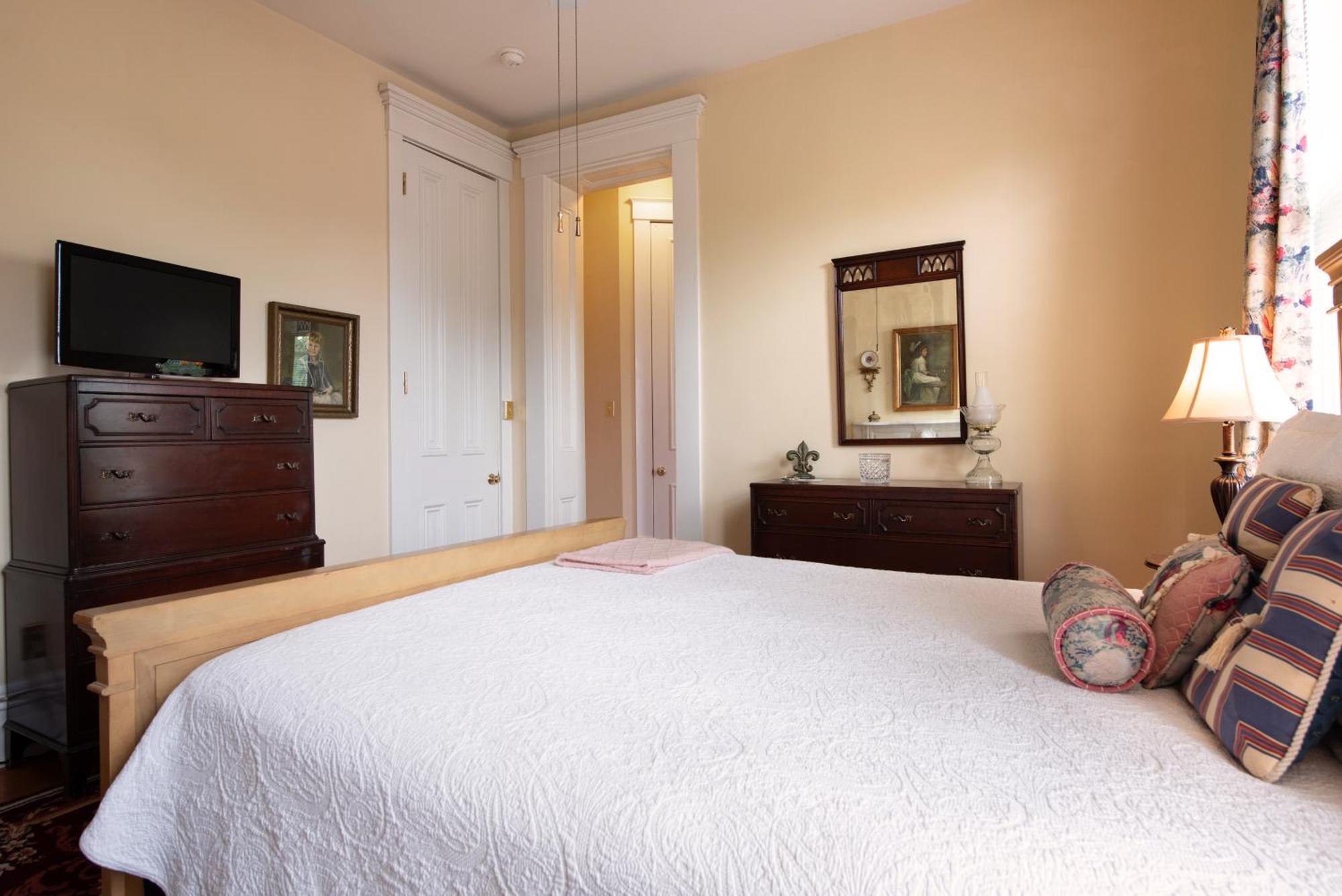 Dupont Mansion Bed & Breakfast Louisville Quarto foto