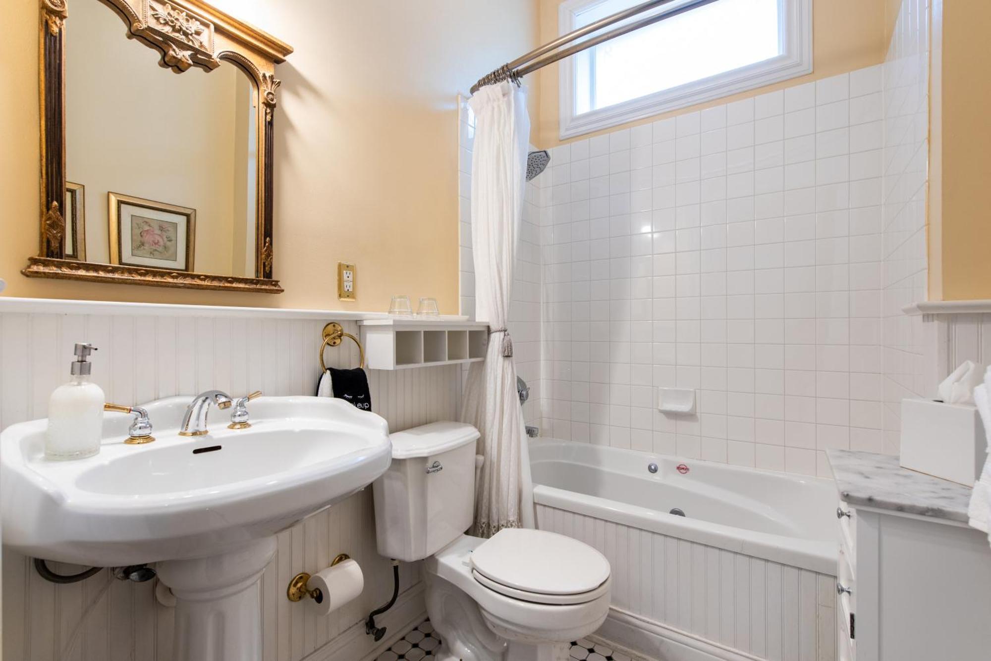 Dupont Mansion Bed & Breakfast Louisville Quarto foto