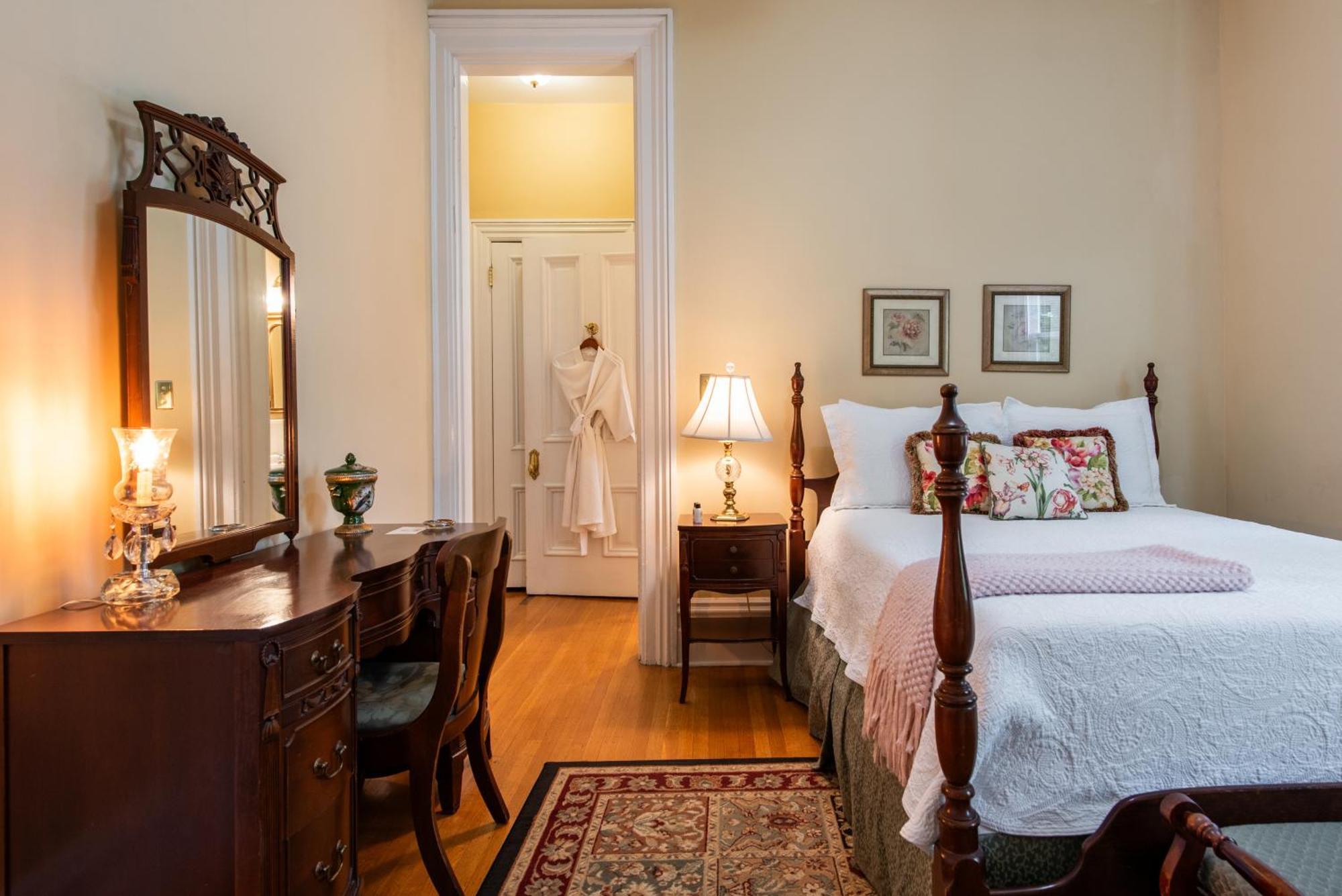 Dupont Mansion Bed & Breakfast Louisville Quarto foto
