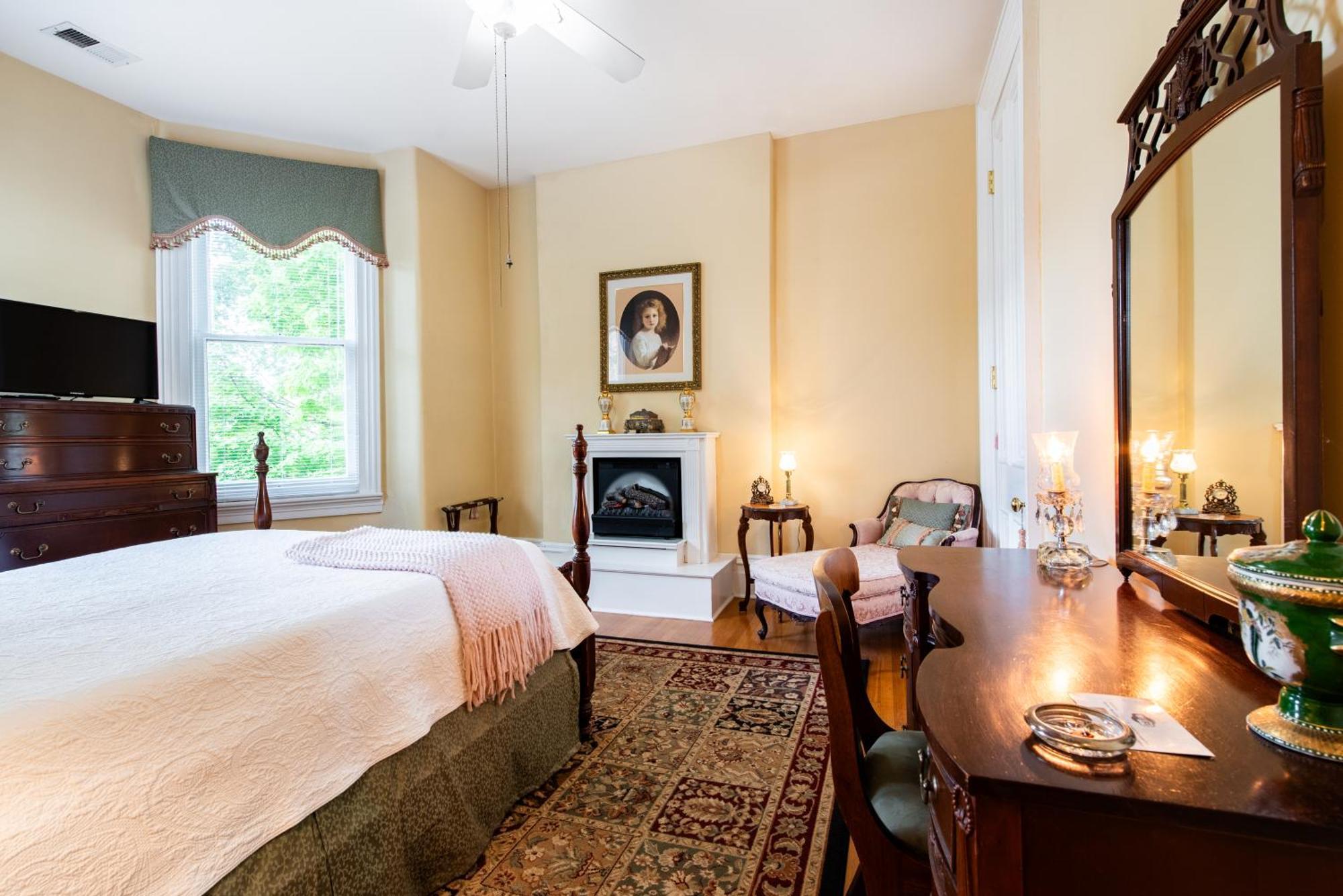 Dupont Mansion Bed & Breakfast Louisville Quarto foto
