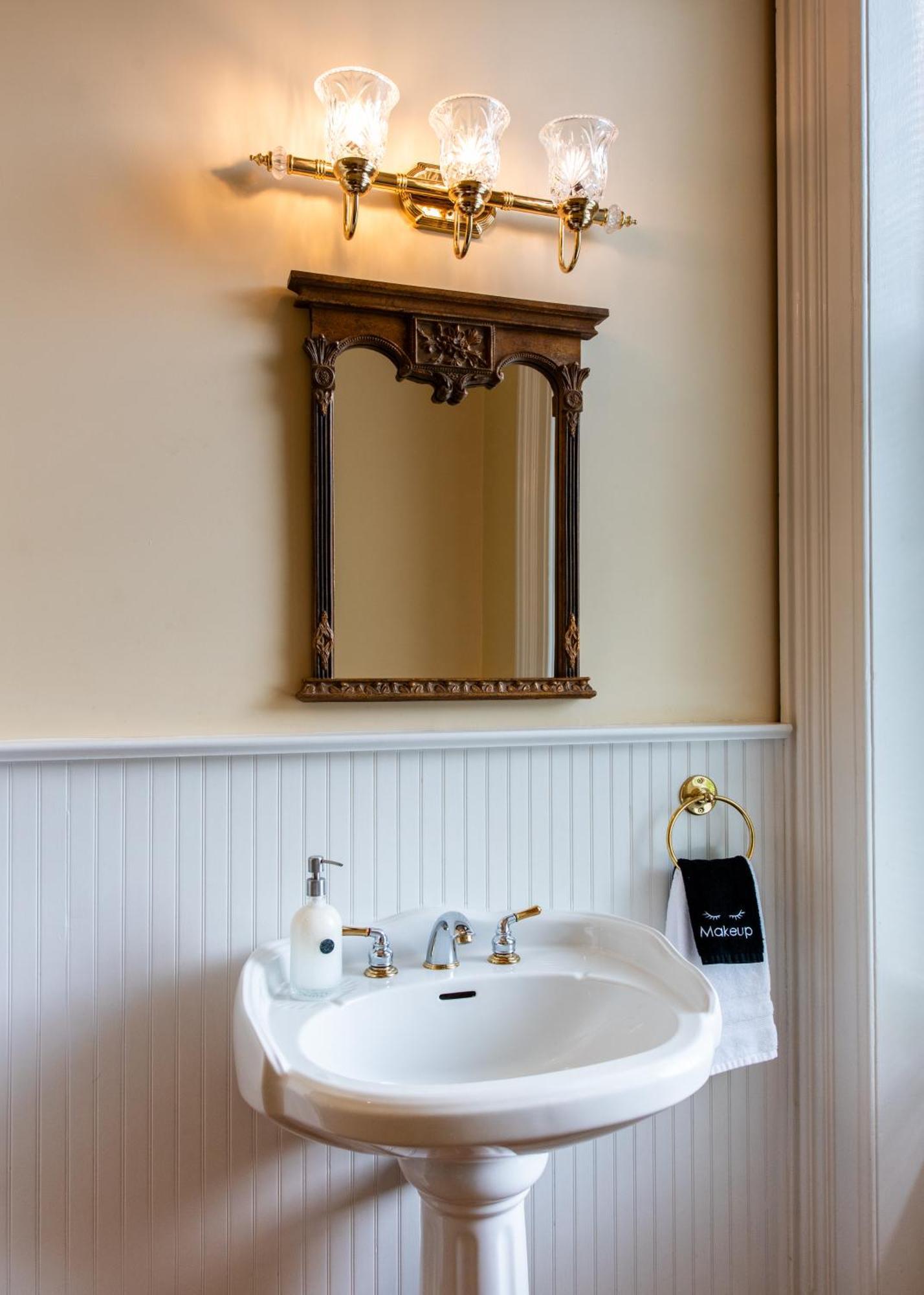 Dupont Mansion Bed & Breakfast Louisville Quarto foto